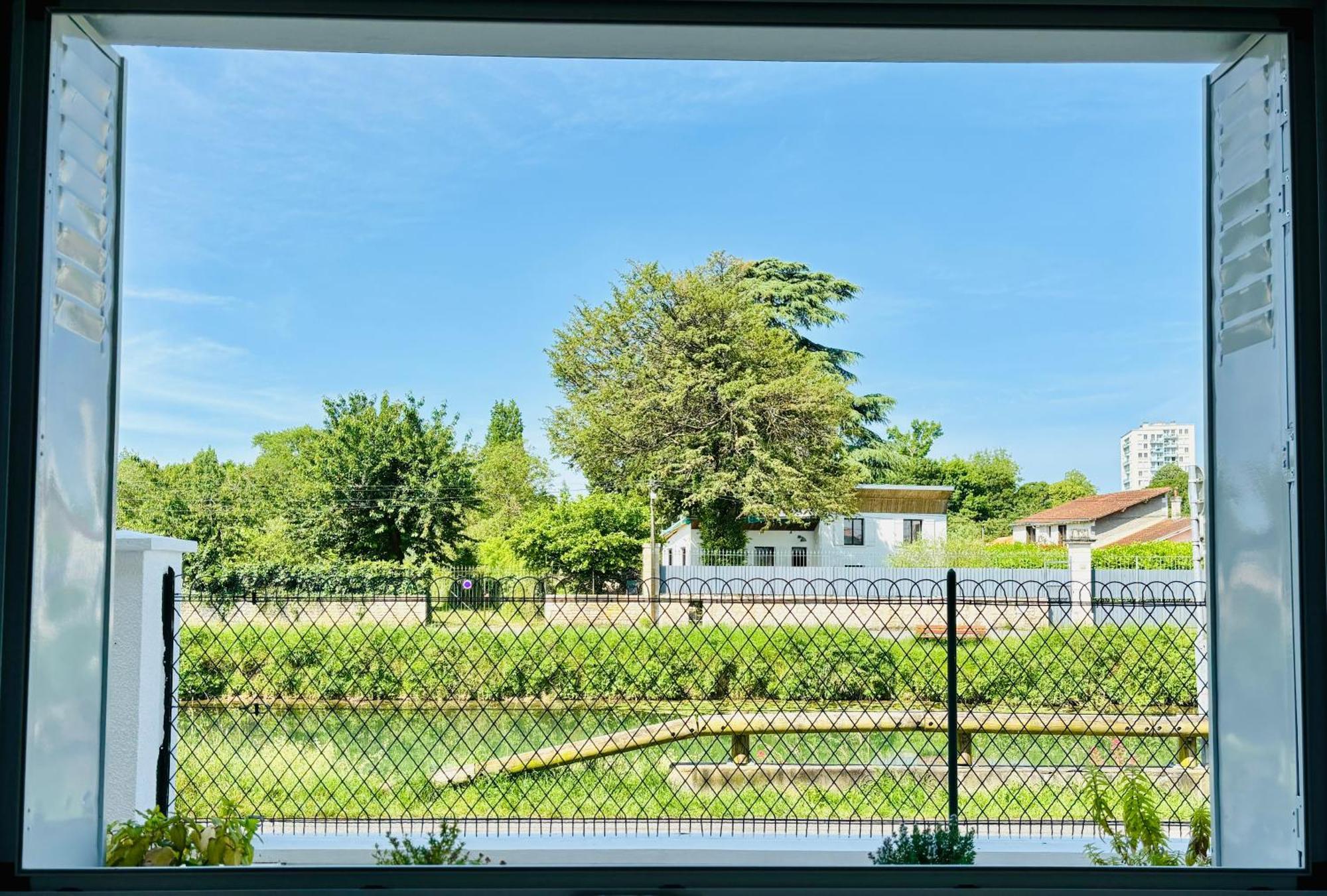 La Maison Du Quai - Face A La Sevre Niortaise Niort