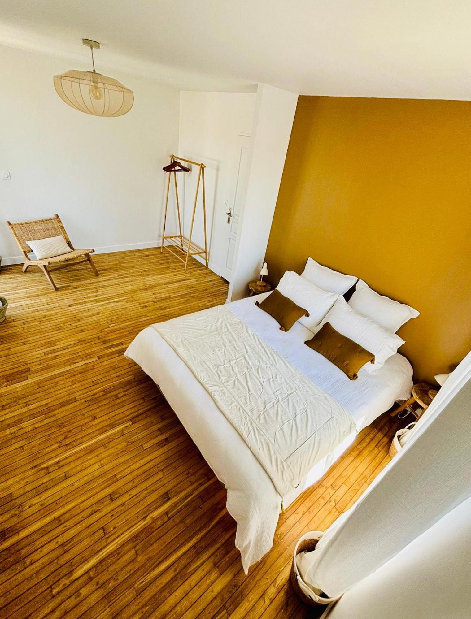La Maison Du Quai - Face A La Sevre Niortaise Hébergement de vacances Niort