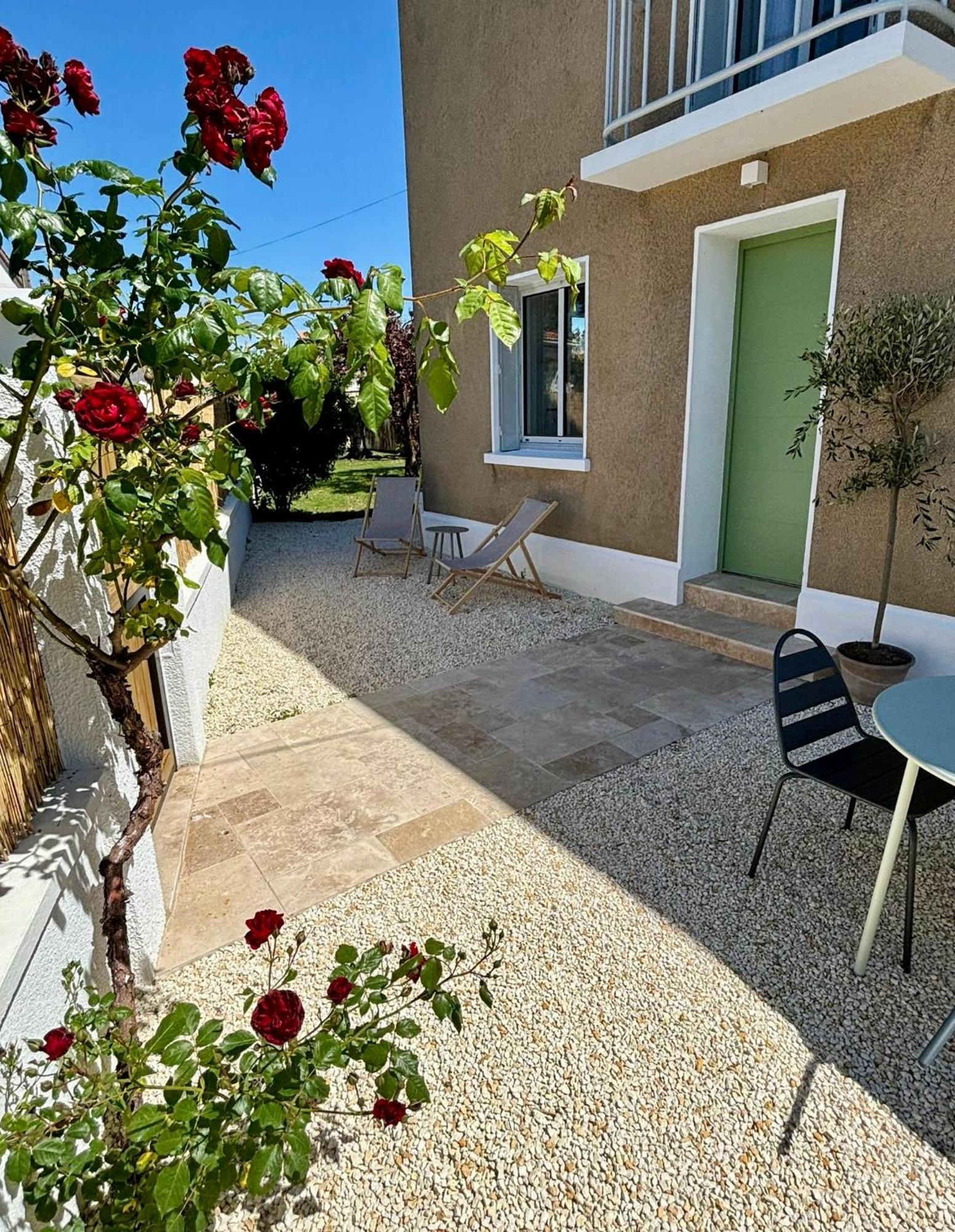 Holiday home La Maison Du Quai - Face A La Sevre Niortaise *